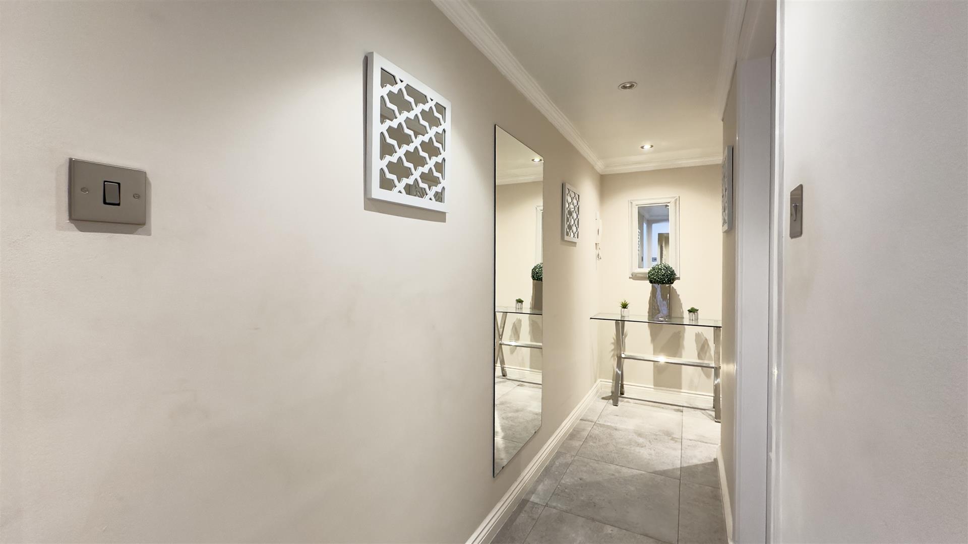 Image of Apartment - 1 Bedrooms - 1 Bathrooms for Rental in Portland House-Gibraltar, Image 8